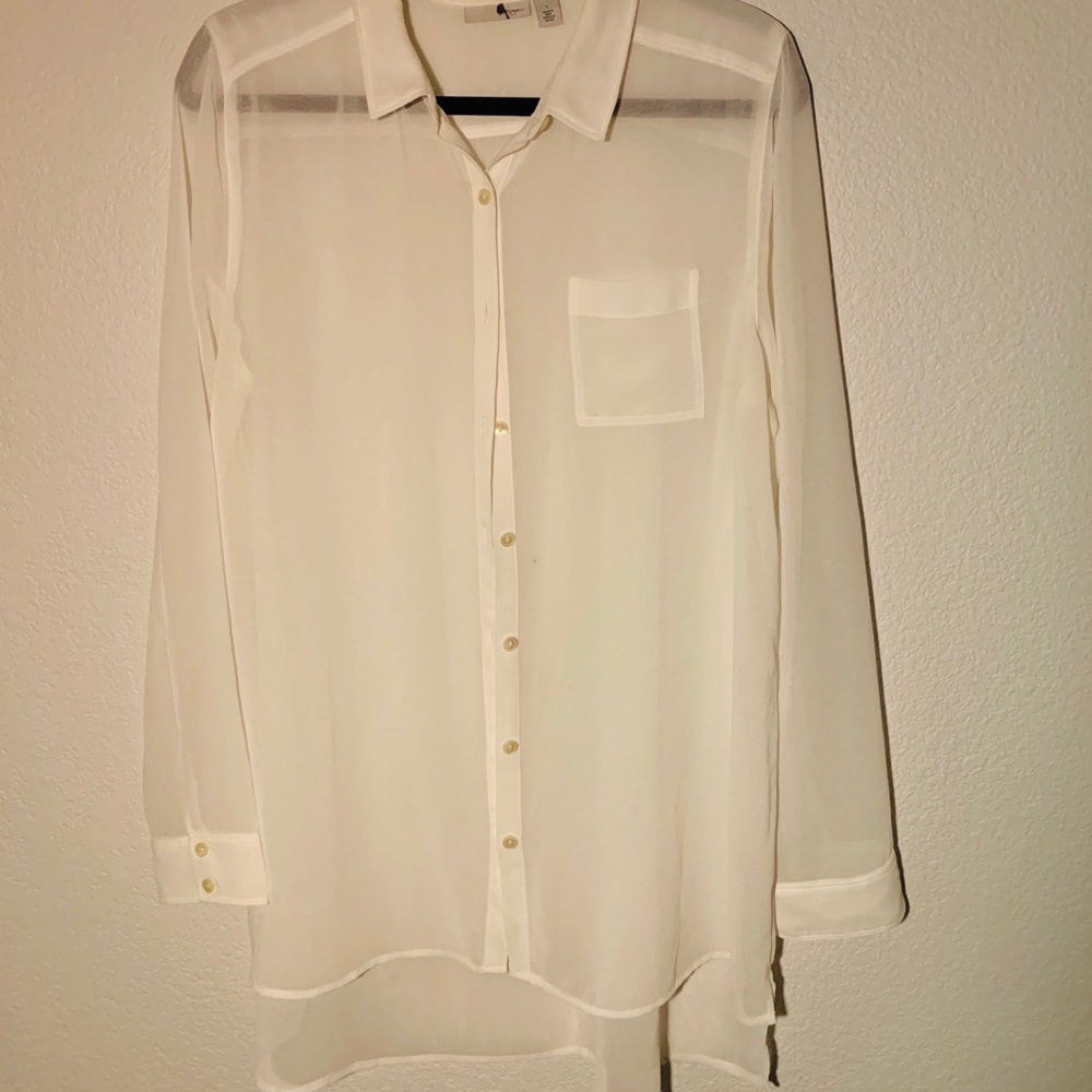 🌺 $10 or 3/$24 Halogen Long Sheer Blouse 🌺